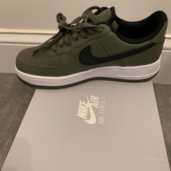 Air Force 1 ‘07 twilight marsh/blk-white Womens 7.5 - Picture 5 of 7